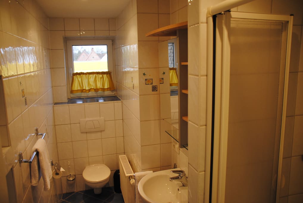 Private Dusche und WC