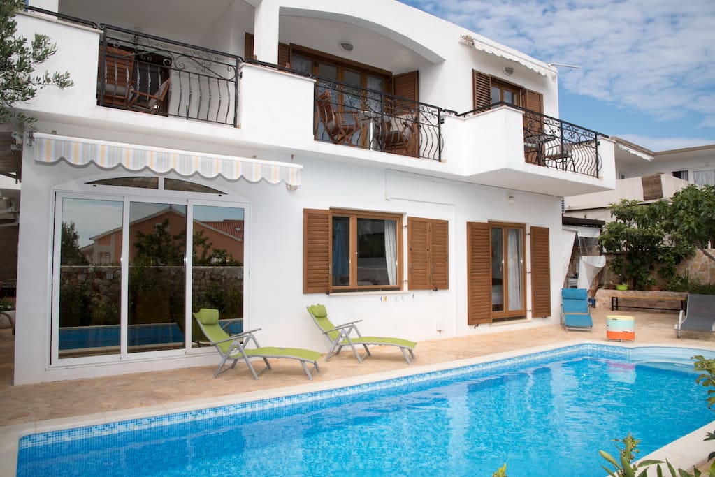 Villa -pool terace