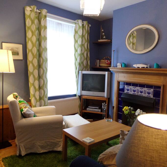 Cosy cottage style sitting room.