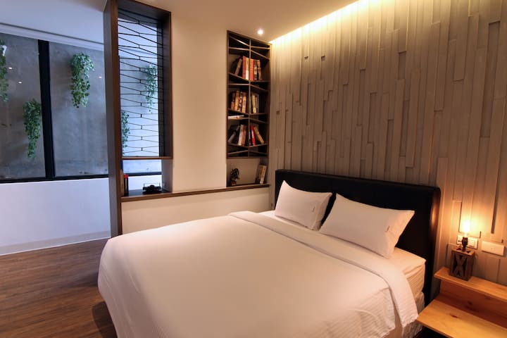 北歐菁英房型/室內停車場/近正興街神農街國華街海安路/獨立衛浴