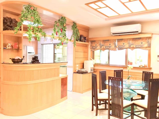 Sunny, and cozy apartment in the heart of Zhudong