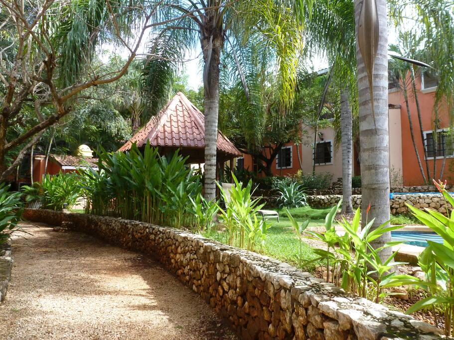 Lush Walkways