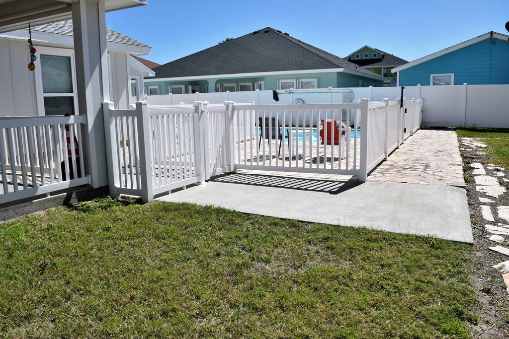 677 D Morgan Circle-Swimming Pool