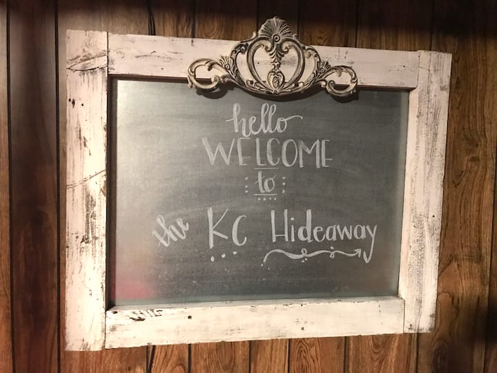 Kc Lower-level Hideaway - Independence, MO