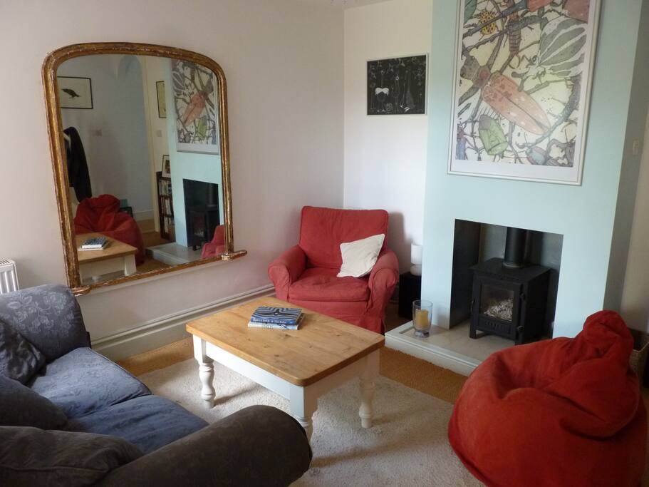 Open plan sitting area