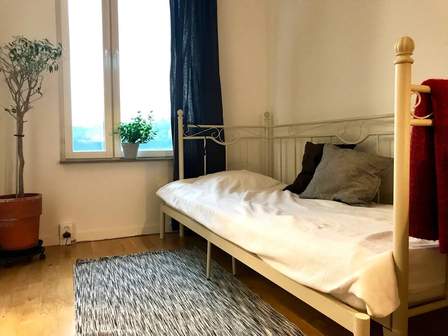The guest room