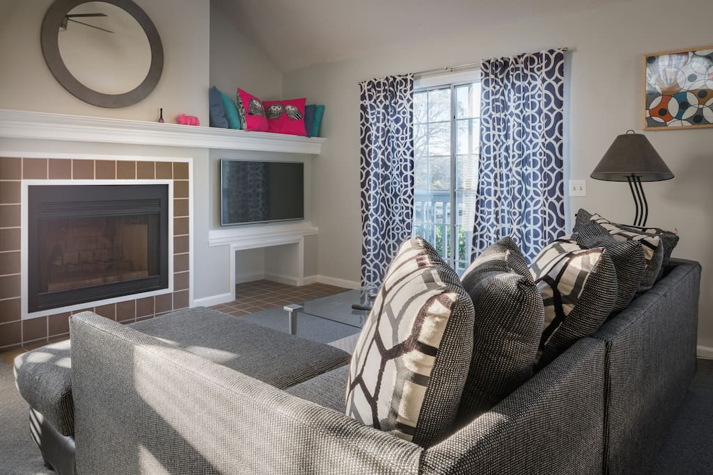 Cozy new sectional provide ample sitting! ....Relax with that 49" flat screen tv