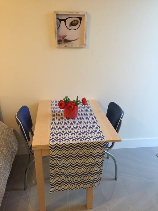 Adjustable table