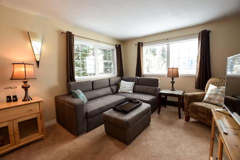 Successful Airbnb property: Private hot tub nestled in the trees! 2 bedroom in North Okanagan C