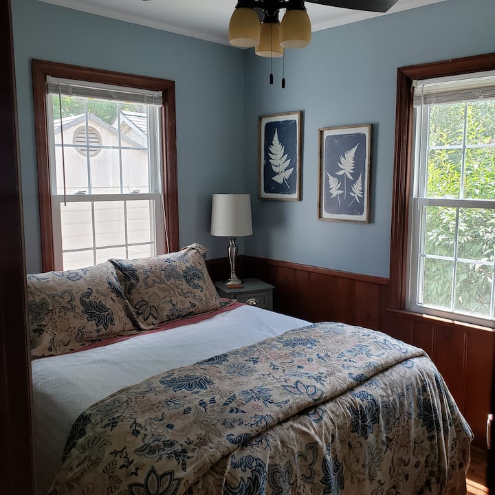 Downstairs Bedroom 1