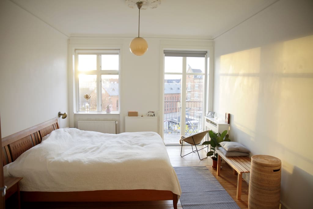 Large bedroom (bed 180x200)