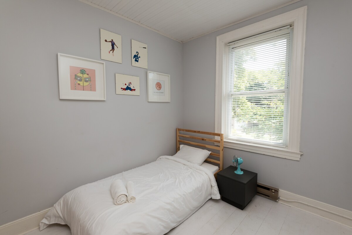 Улица „Мост“ - окръг Принц Едуард | Добре дошли в Dans