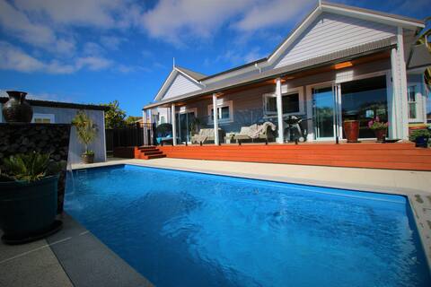 AristaAir- 'Poppies Luxury Villa'