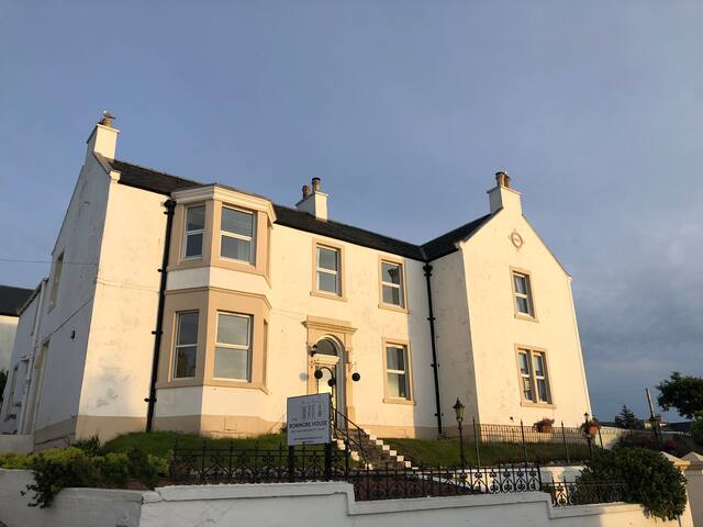 Airbnb Bowmore Holiday Rentals Places To Stay Scotland