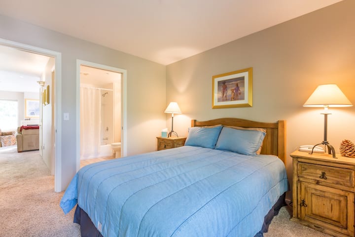 2e slaapkamer en badkamer - hal naar woonkamer