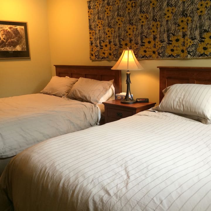 Bedroom #2 with 2 queen beds