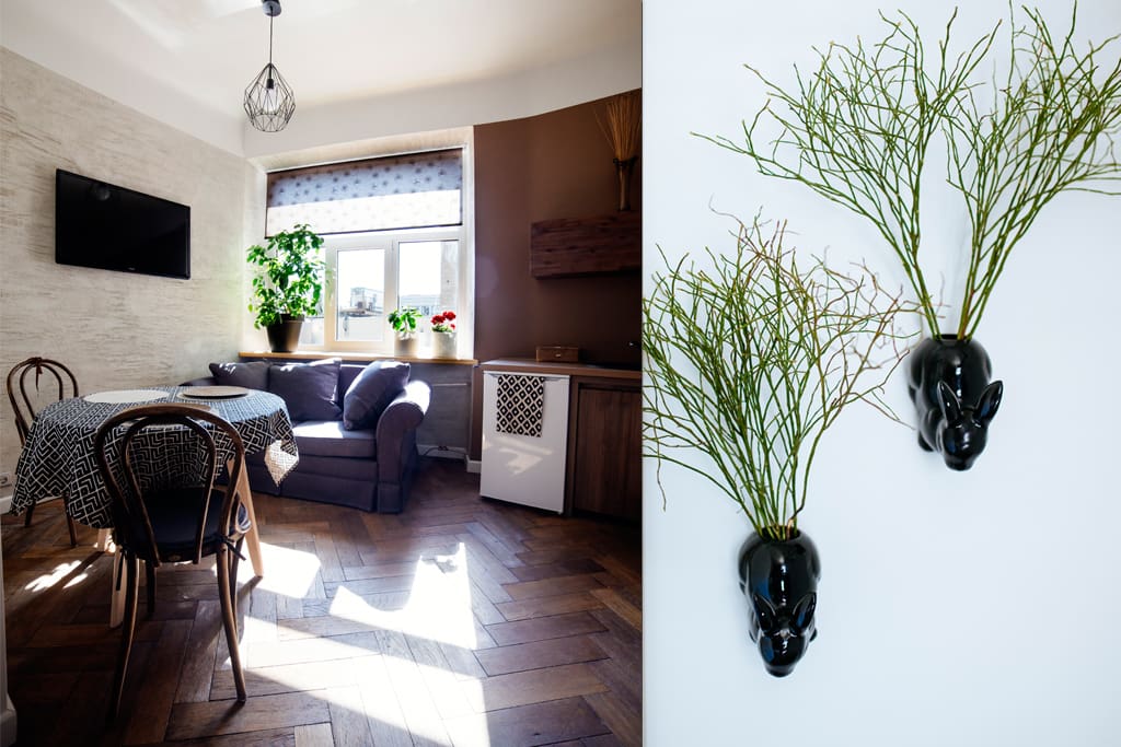 homey details