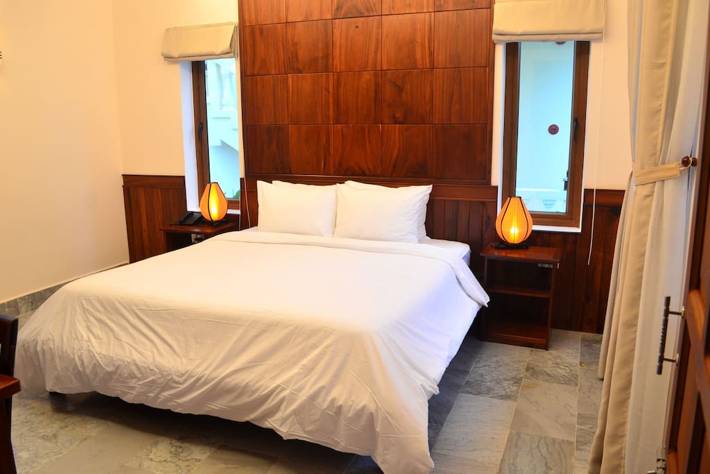 Deluxe Double Room Kingsize bed