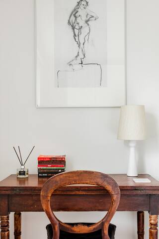 Stylish Victorian House with Private Patio in West London gallery image 4