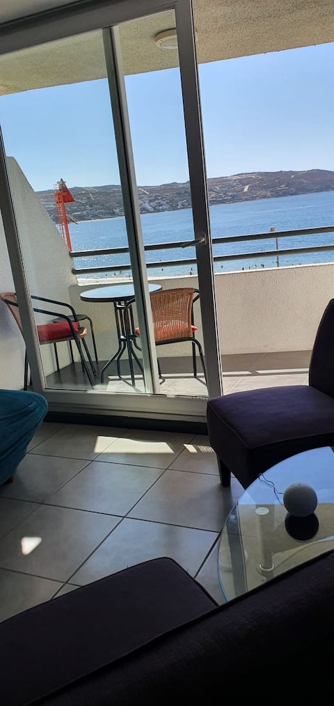 Popular Airbnb listing: Apartment on the beach in Bahía de la Herradura in Región De Coquimbo
