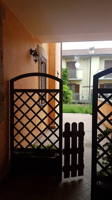Portico laterale