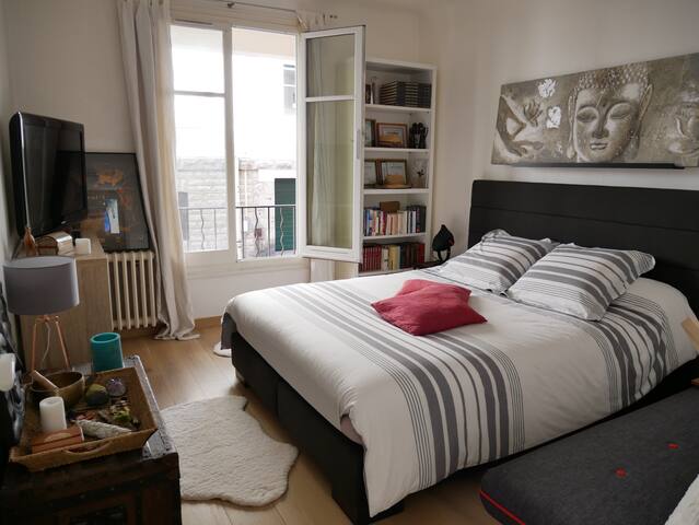Biarritz center, queen size bed, beach 3min walk