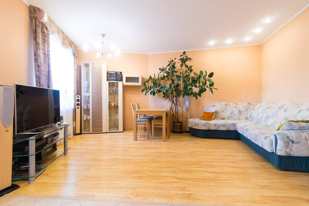 Dining room/kitchen