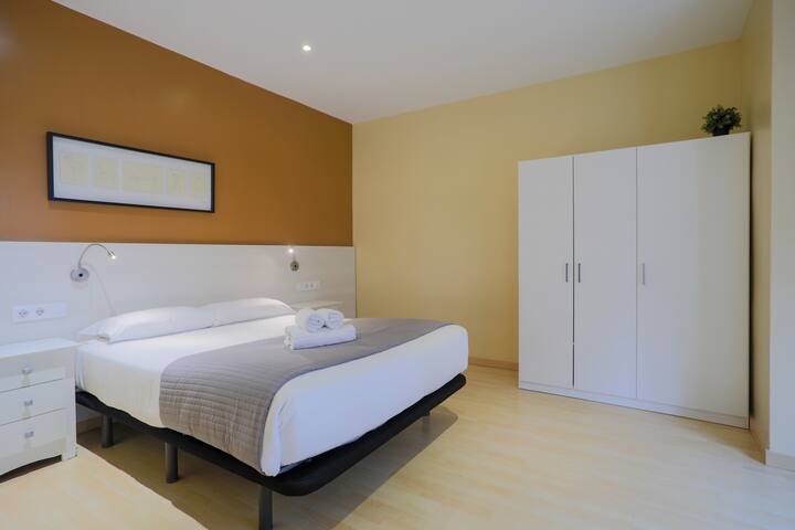 BBarcelona Sagrada Familia 24 gallery image 4