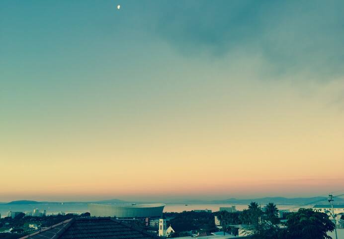 Sun & sea in a luxurious, downtown villa gallery image 4