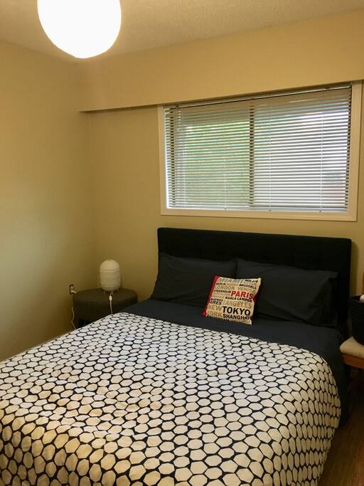 Library Room bed