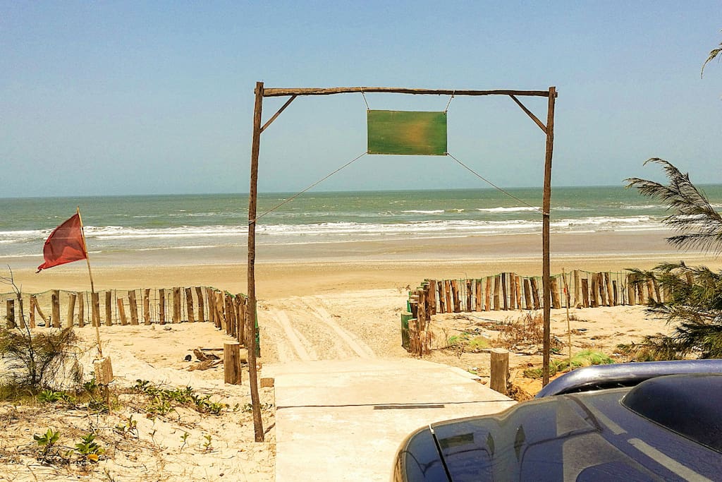 Entrée plage du Papayer Ecolodge