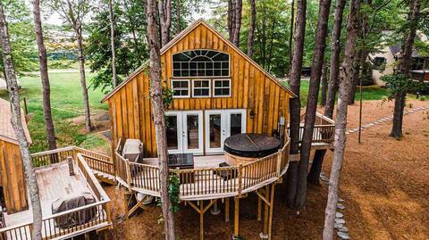 SkyView Treehouse- Luxury Waterfront Retreat