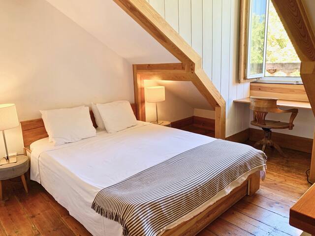 Penthouse with view in the City Center gallery image 4