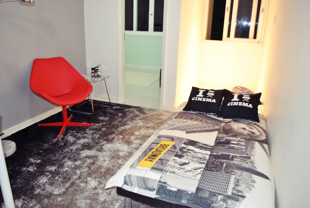 SALA DE ESTAR SOFÁ CAMA ABERTO