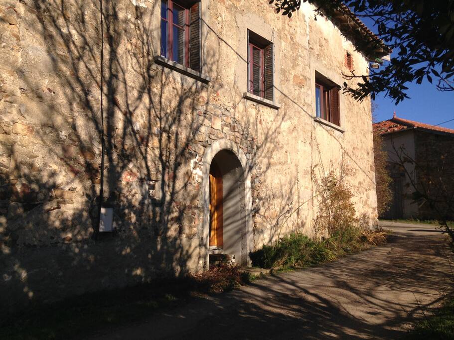 La facade, l'entrée du gite
