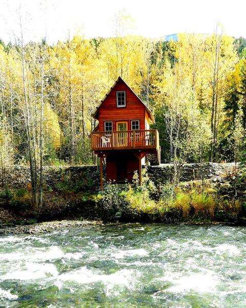 Alaska Forest & Trail - River Cabin 2