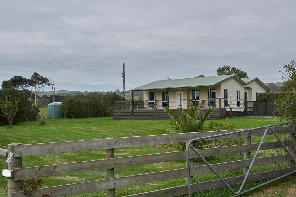 Entire Abode Foot of the Hills Houses for Rent in Woolamai, Victoria, Australia