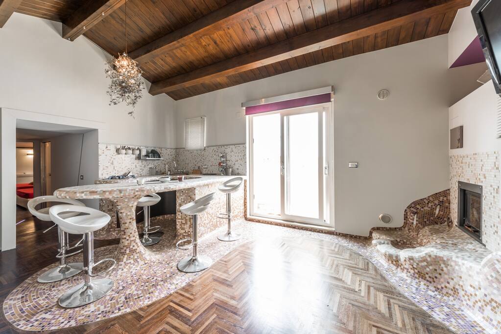 PRIVATE BALCONY