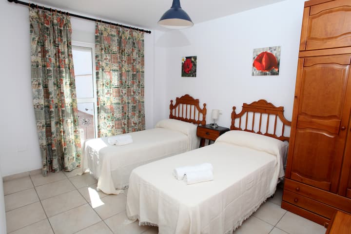 חדר 2 עם מרפסת