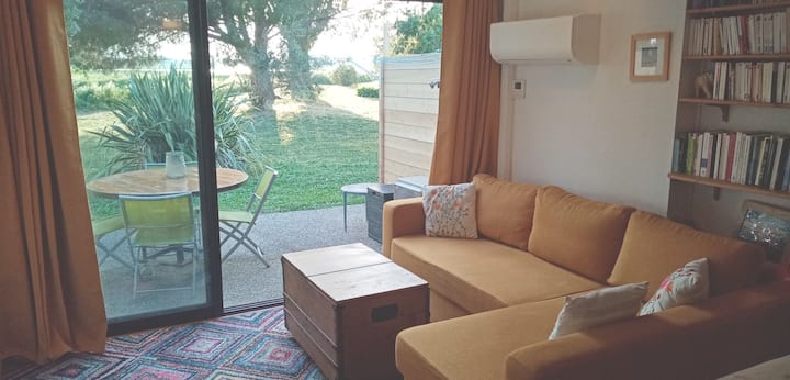 Studio Dans Résidence De Vacances Avec Piscine - Arles