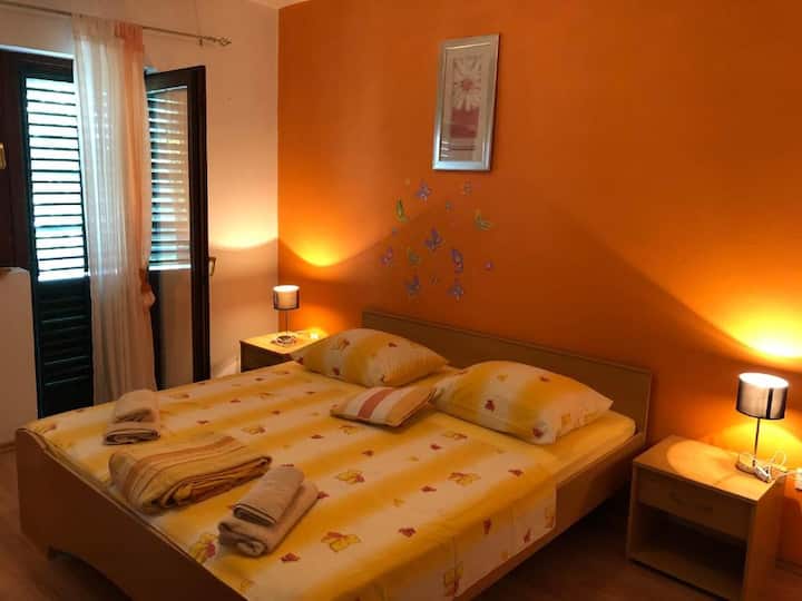 საძინებელი 1