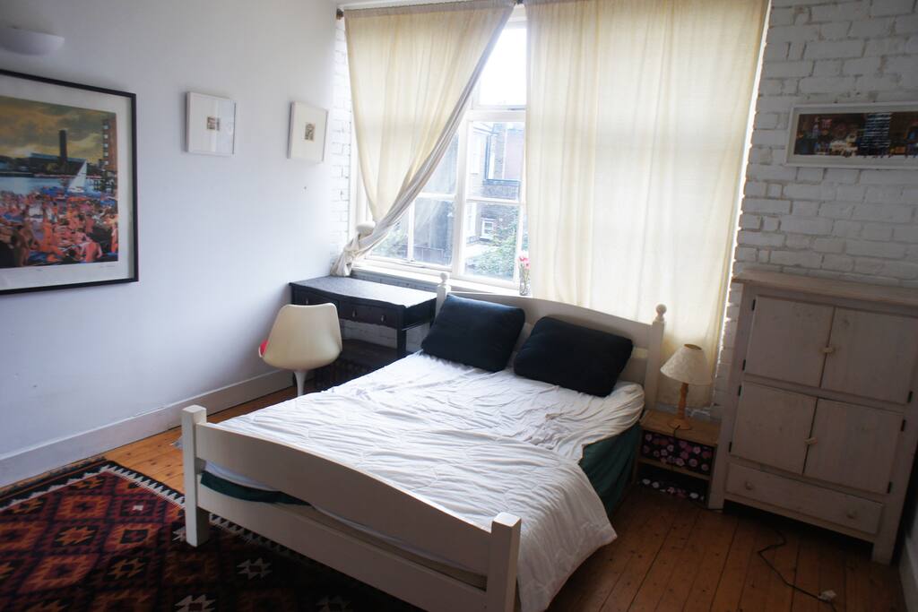 Large double bedroom