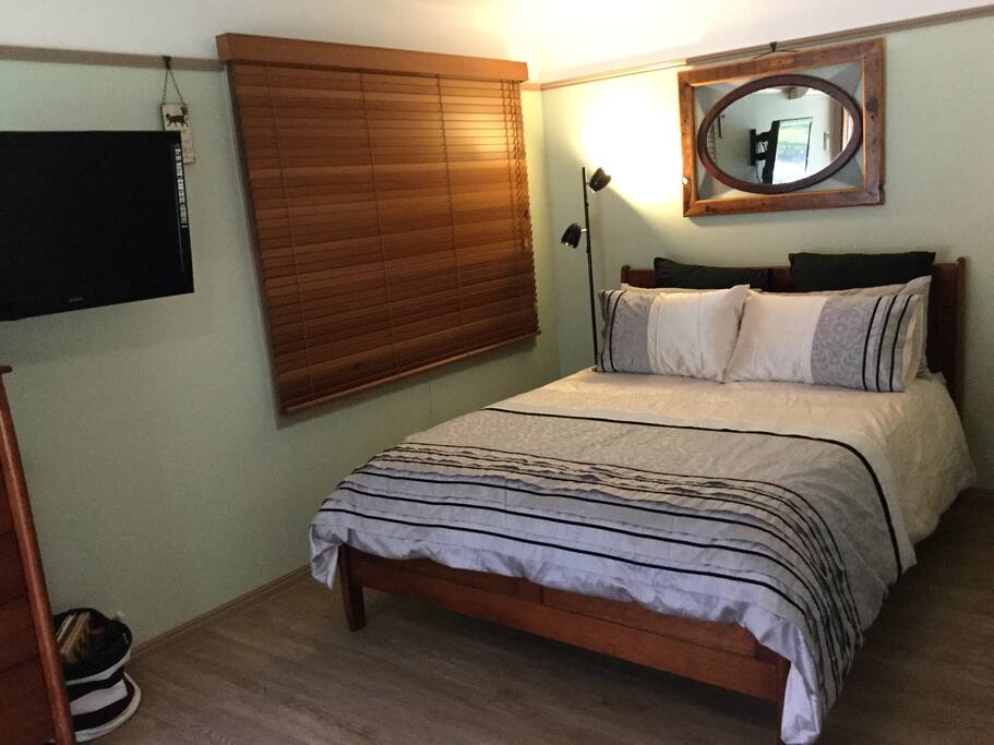 Comfy clean bed for relaxing, you can even watch TV in bed!