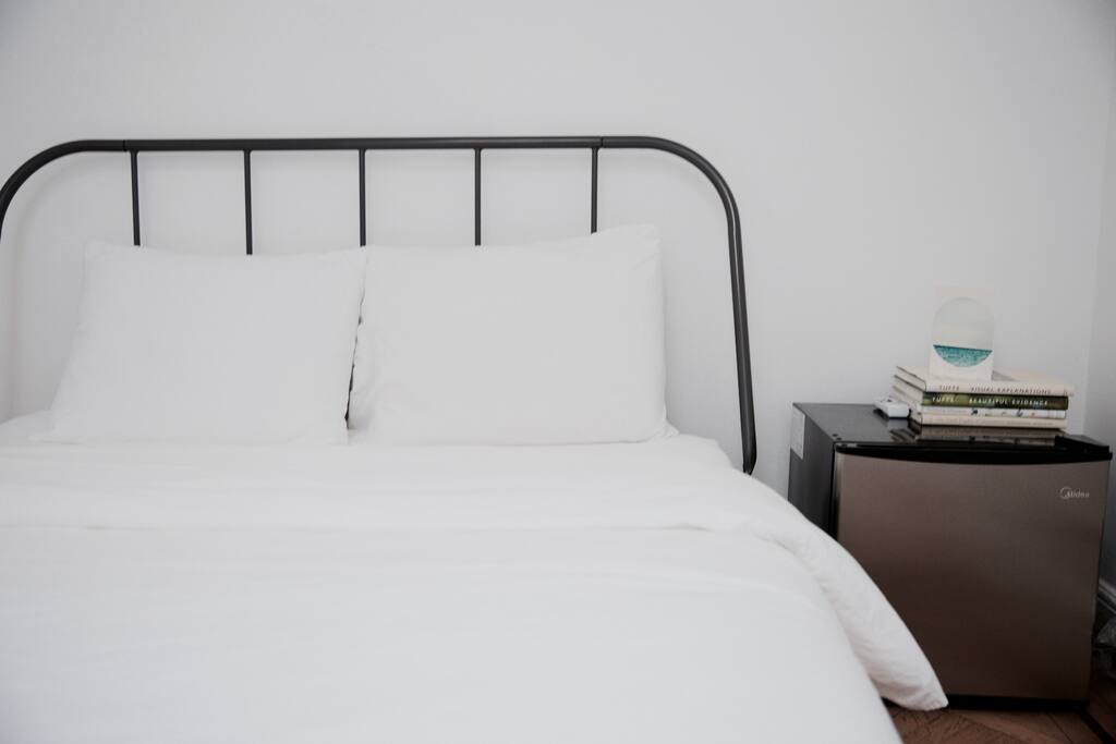 Queen size bed
