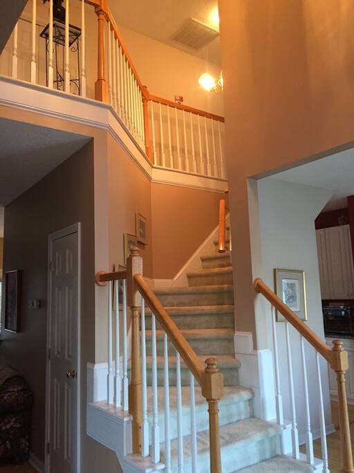 Spacious 2 story home with 3 bedrooms, 2.5 baths and bonus room