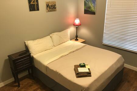 Beautiful, Quiet Neighborhood in Gated Community