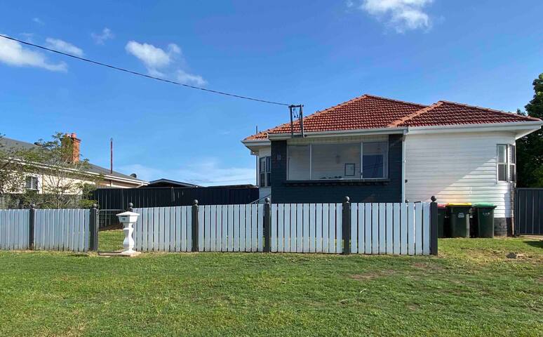 Cosy room with en-suite!!