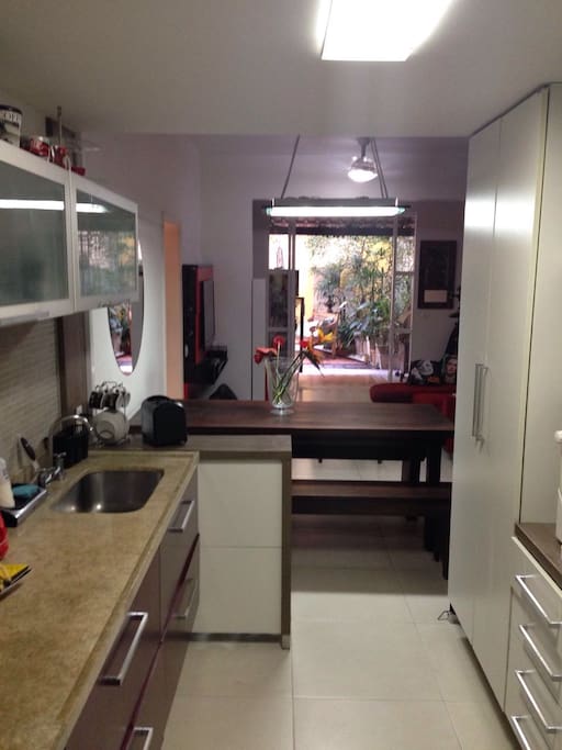 Cozinha
Sala
Área externa