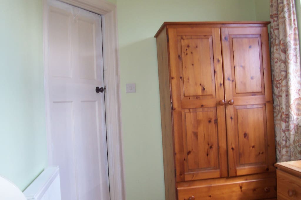 Plenty storage space for clothes