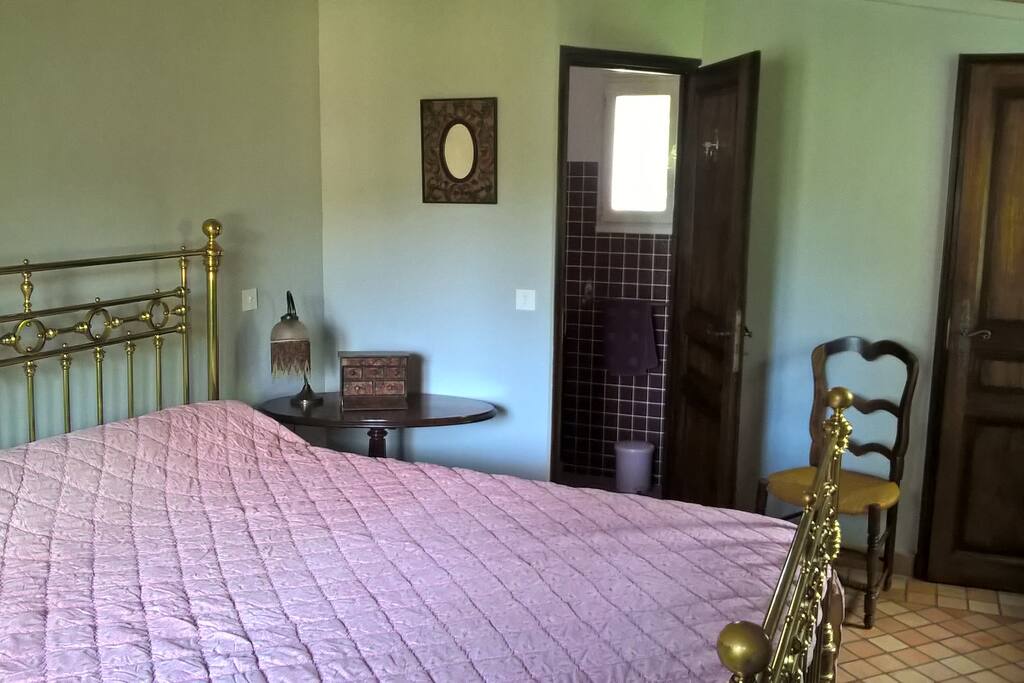 Votre chambre avec salle de douche privée